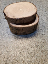 Load image into Gallery viewer, Rustic Wooden Ring Box